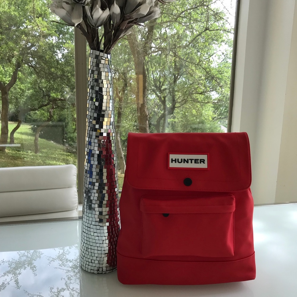 Hunter Red single flap